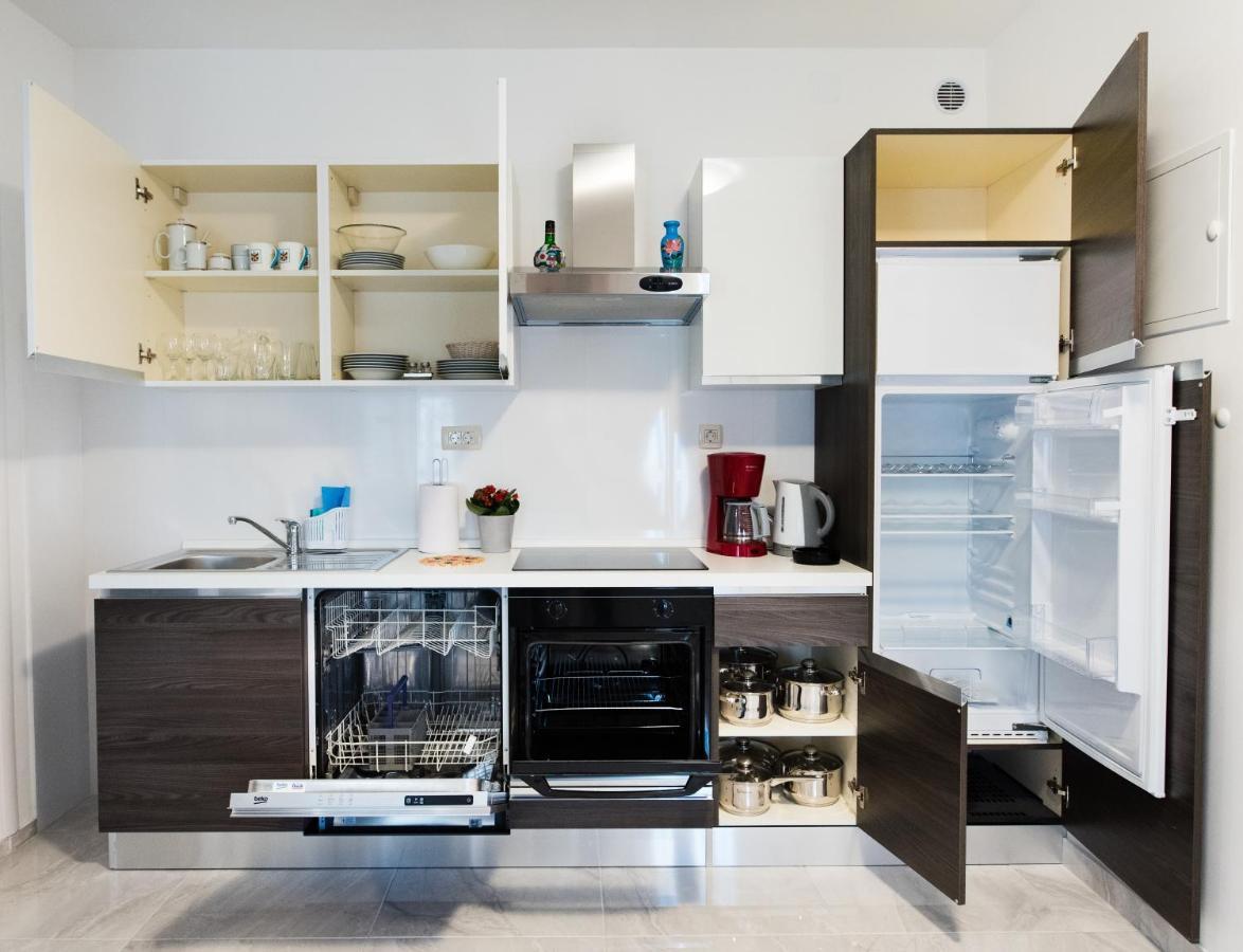 Apartments Care Donji Okrug  Kültér fotó