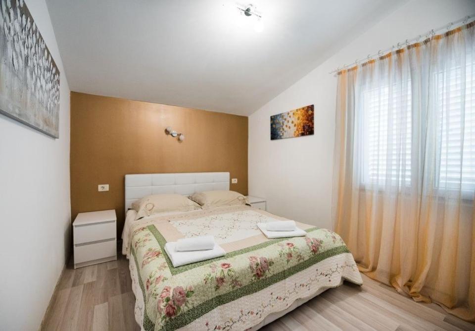 Apartments Care Donji Okrug  Kültér fotó
